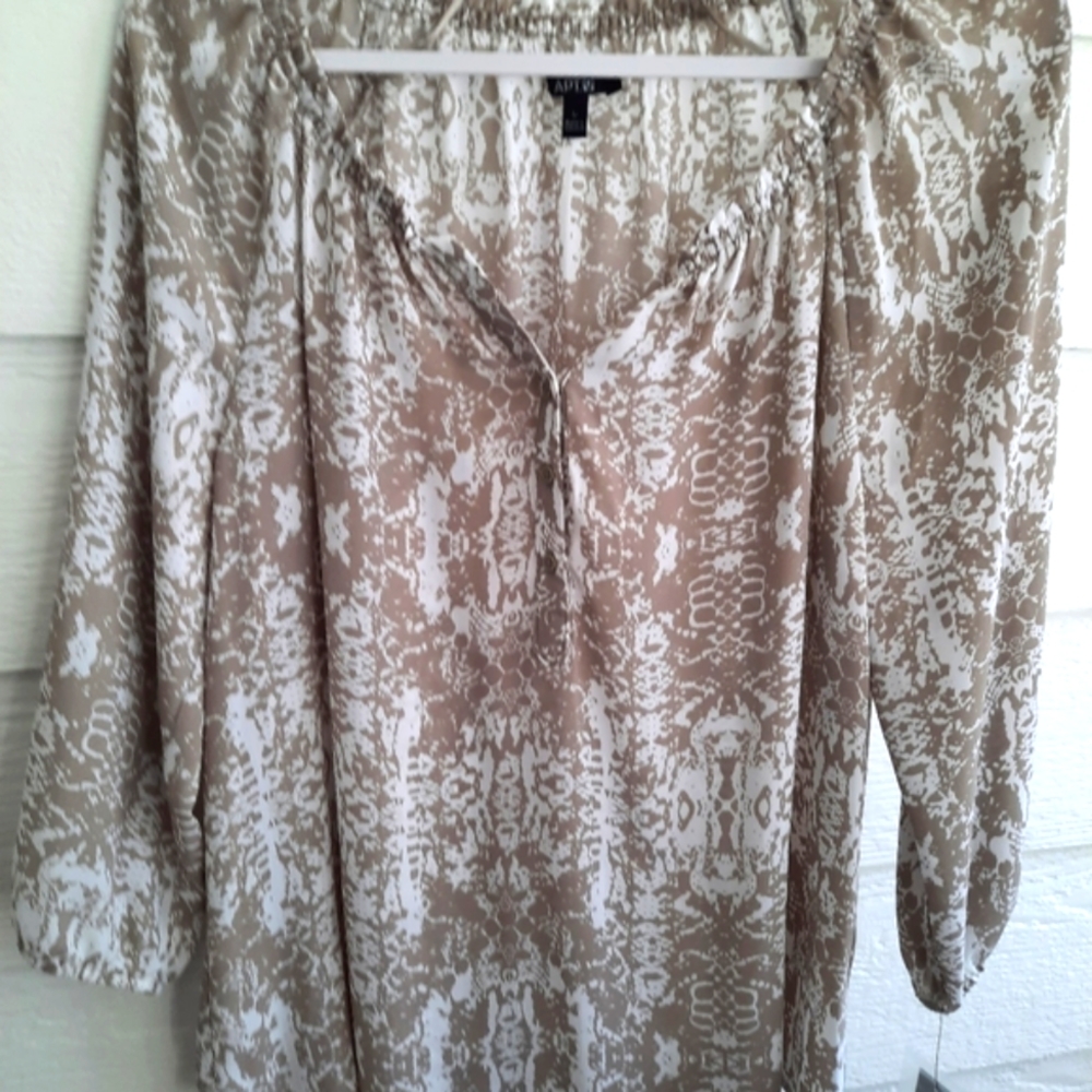 Apt 9 Henley Peasant blouse - Picture 4 of 11